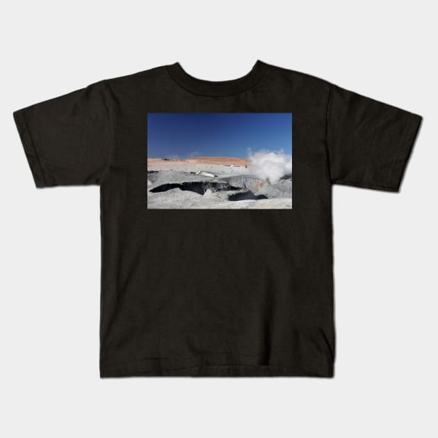 Bolivie - Salar d'Uyuni Kids T-Shirt by franck380